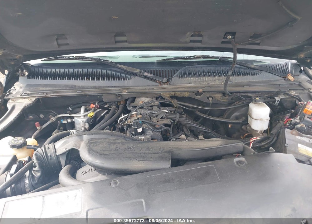 2002 CHEVROLET SUBURBAN 1500 LT VIN: 3GNFK16Z52G243437