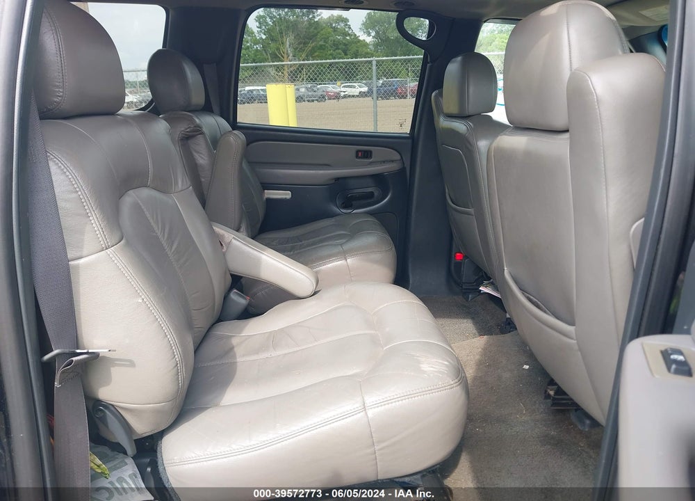 2002 CHEVROLET SUBURBAN 1500 LT VIN: 3GNFK16Z52G243437