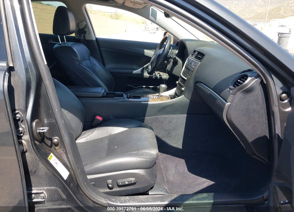 2011 LEXUS IS 250 VIN: JTHBF5C20B5129913
