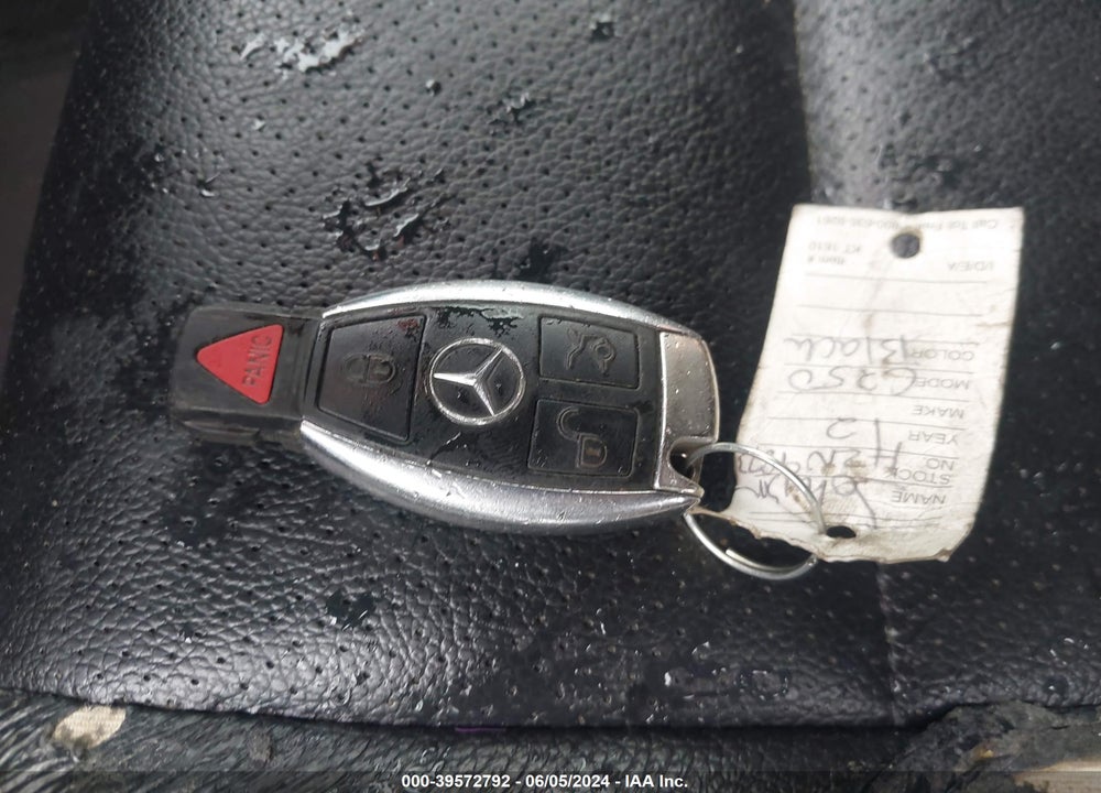 2012 MERCEDES-BENZ C 250 LUXURY/SPORT VIN: WDDGF4HB8CA640939