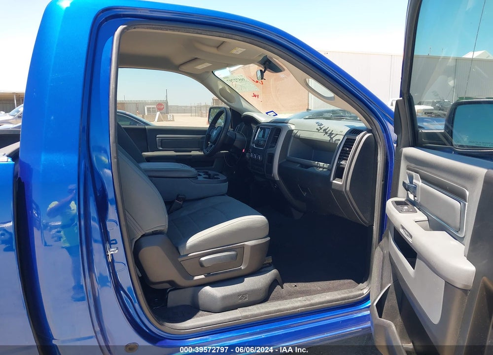 2017 RAM 1500 EXPRESS REGULAR CAB 4X2 6'4 BOX VIN: 3C6JR6AG3HG541776