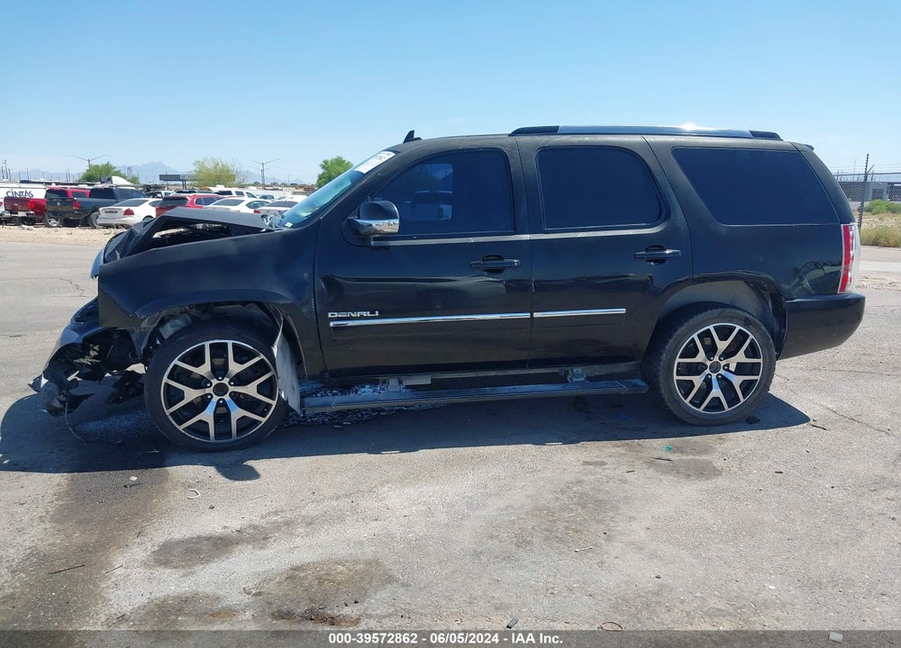2013 GMC YUKON DENALI VIN: 1GKS1EEF4DR334179