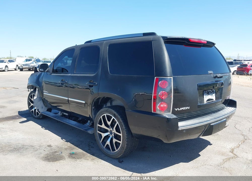 2013 GMC YUKON DENALI VIN: 1GKS1EEF4DR334179