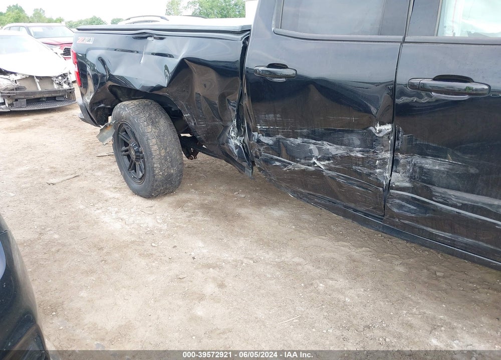 2017 CHEVROLET SILVERADO 1500 2LT VIN: 1GCVKREC9HZ393916