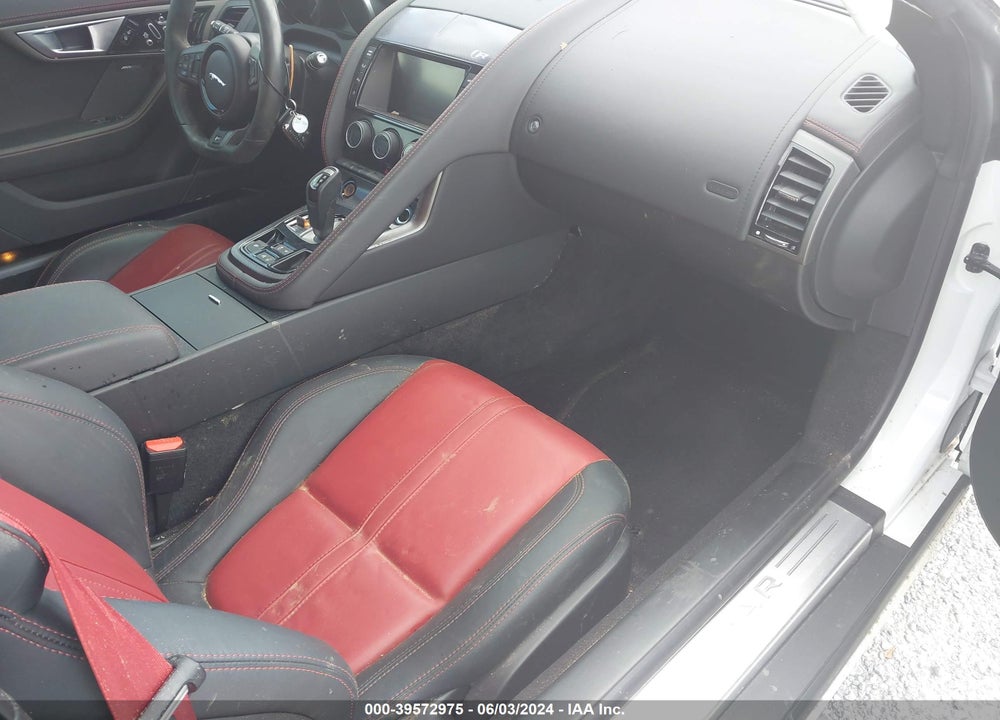 2015 JAGUAR F-TYPE R VIN: SAJWA6DA7FMK11678