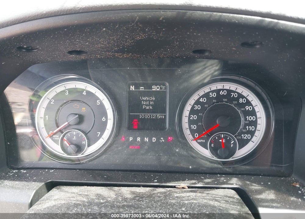 2019 RAM 1500 CLASSIC EXPRESS QUAD CAB 4X4 6'4 BOX VIN: 1C6RR7FT4KS504167