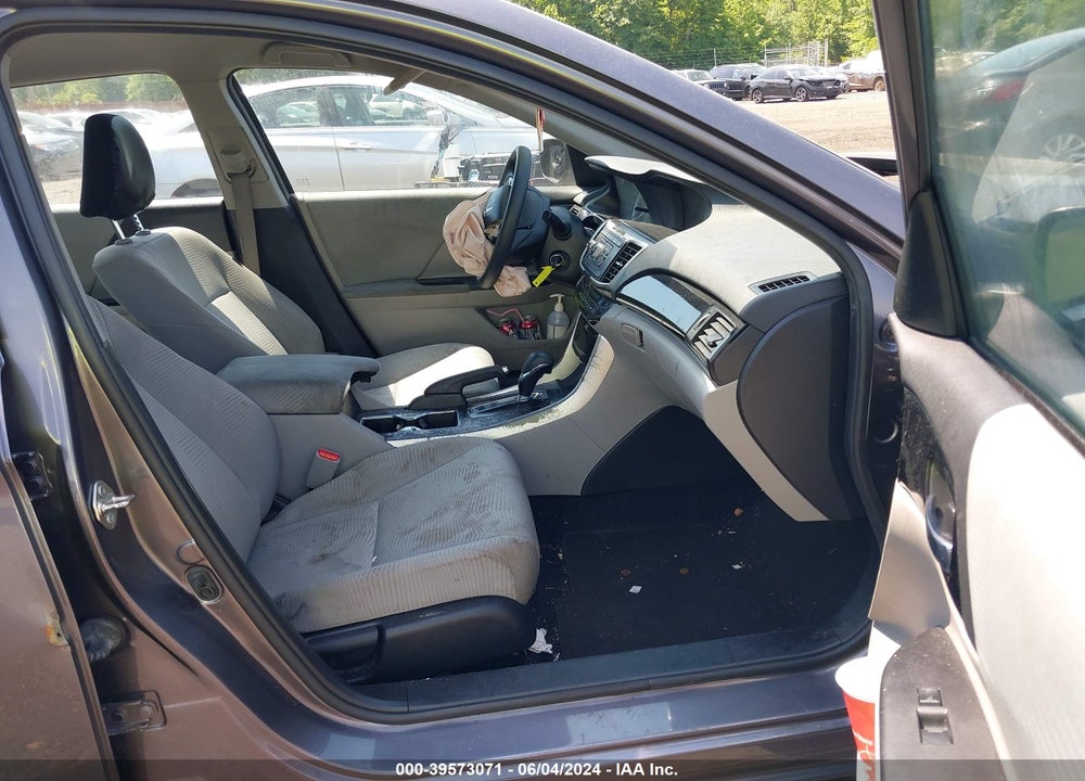 2017 HONDA ACCORD LX VIN: 1HGCR2F39HA211849