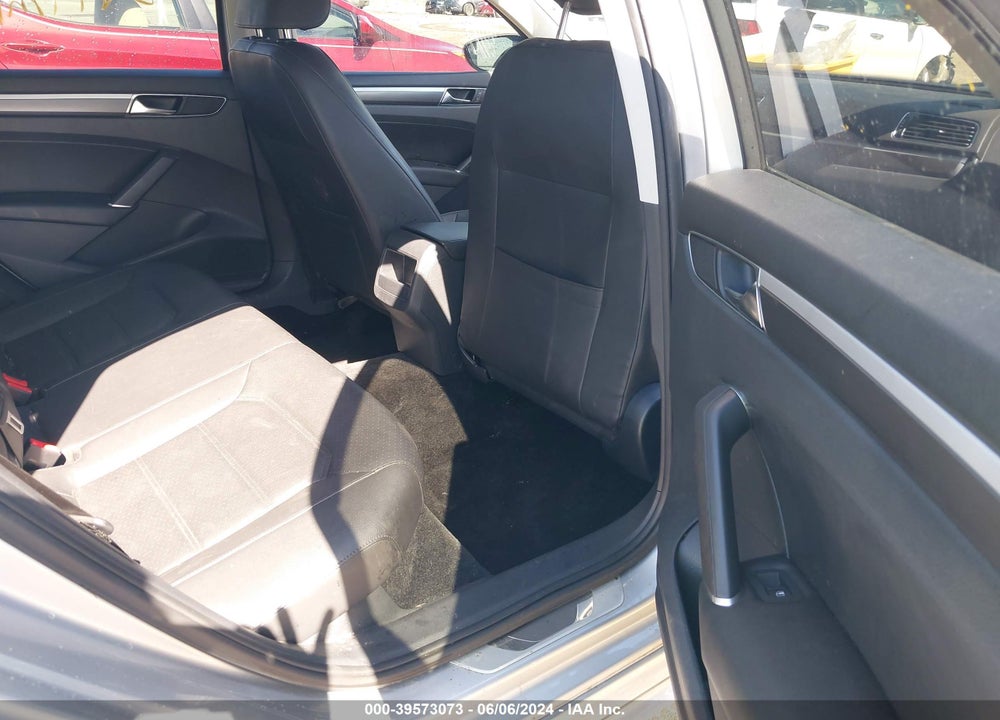 2018 VOLKSWAGEN PASSAT 2.0T R-LINE/2.0T S VIN: 1VWAA7A31JC015588