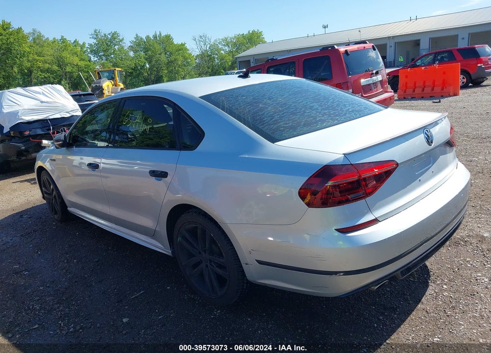 2018 VOLKSWAGEN PASSAT 2.0T R-LINE/2.0T S VIN: 1VWAA7A31JC015588