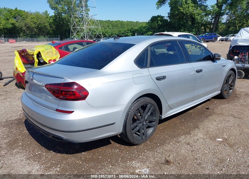 2018 VOLKSWAGEN PASSAT 2.0T R-LINE/2.0T S VIN: 1VWAA7A31JC015588