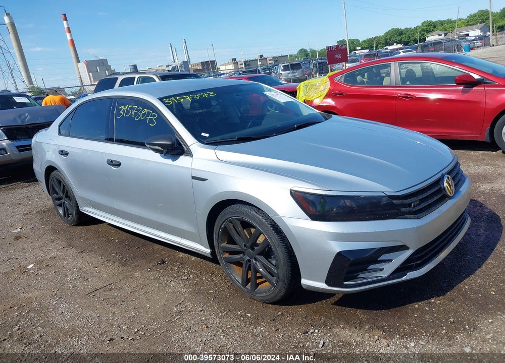 2018 VOLKSWAGEN PASSAT 2.0T R-LINE/2.0T S VIN: 1VWAA7A31JC015588