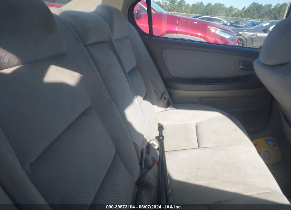 2002 NISSAN MAXIMA SE VIN: JN1DA31D72T426855