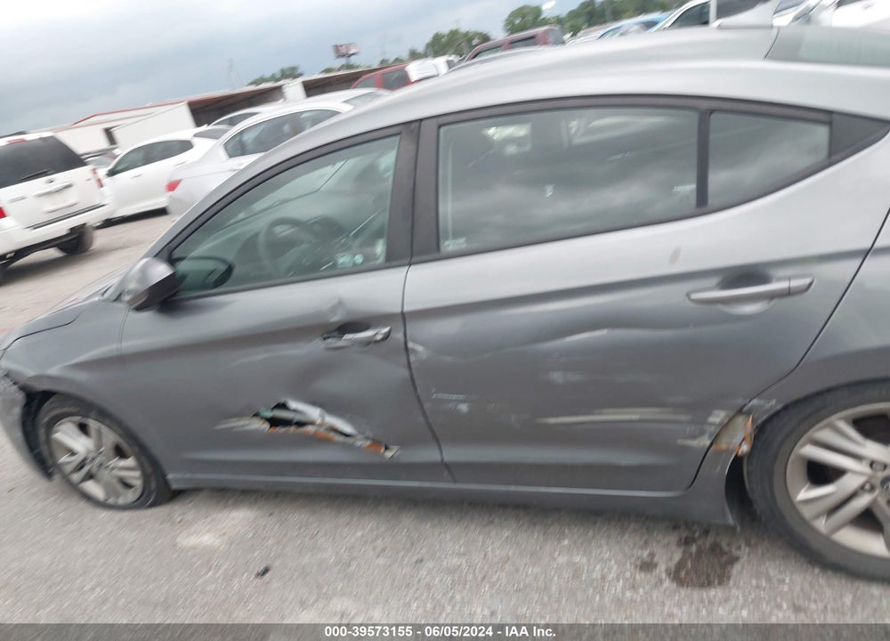 2019 HYUNDAI ELANTRA SEL VIN: 5NPD84LF9KH422498