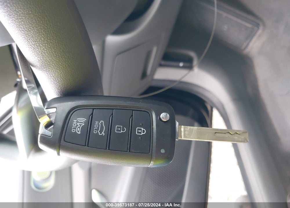 2023 HYUNDAI ELANTRA SE VIN: KMHLL4AG0PU543824