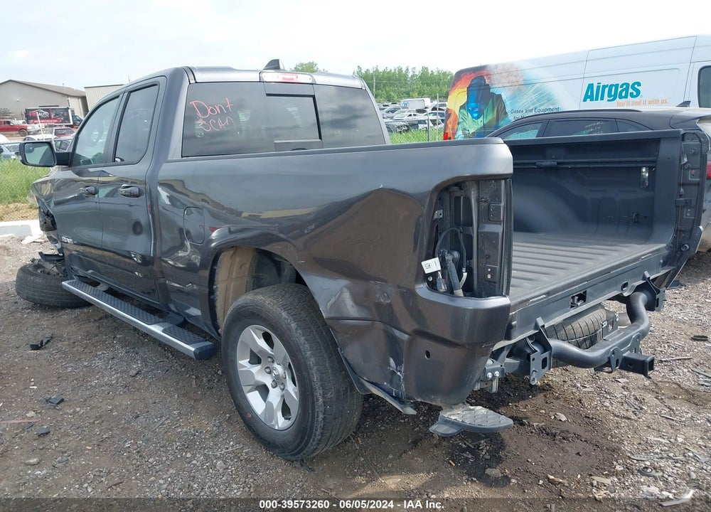 2022 RAM 1500 BIG HORN QUAD CAB 4X4 6'4 BOX VIN: 1C6RRFBG9NN464920