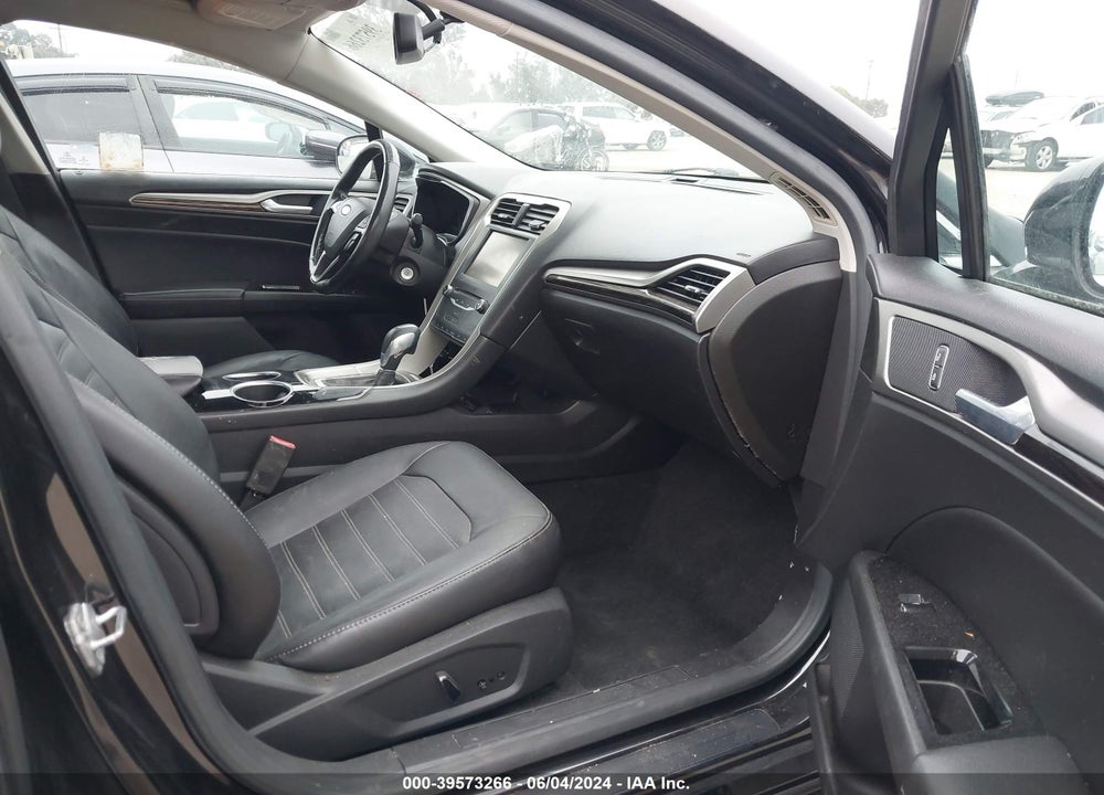 2014 FORD FUSION SE VIN: 3FA6P0HD1ER111604