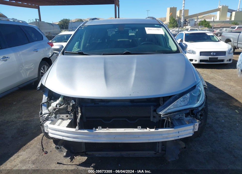 2019 CHRYSLER PACIFICA TOURING L VIN: 2C4RC1BG6KR554666