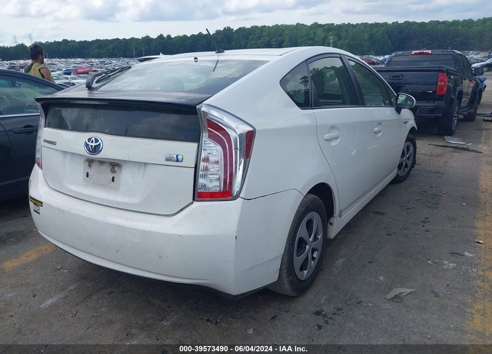 2013 TOYOTA PRIUS TWO VIN: JTDKN3DU9D5558897