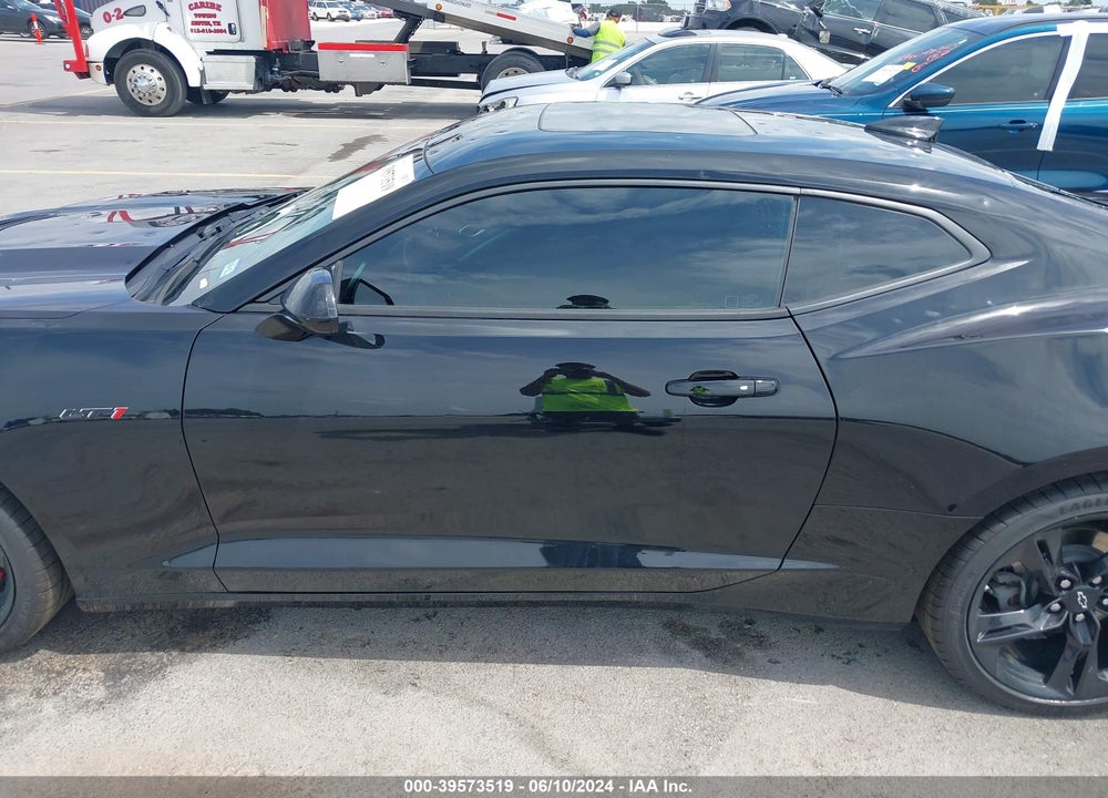 2021 CHEVROLET CAMARO RWD LT1 VIN: 1G1FF1R73M0138211