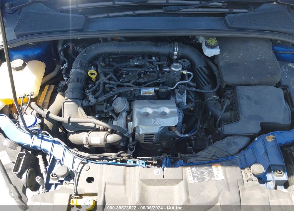 2018 FORD FOCUS SE VIN: 1FADP3FEXJL278413