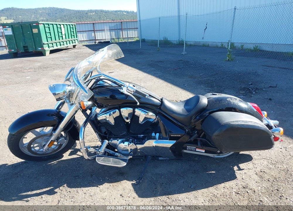 2015 HONDA VT1300 CT VIN: JH2SC6672FK500530