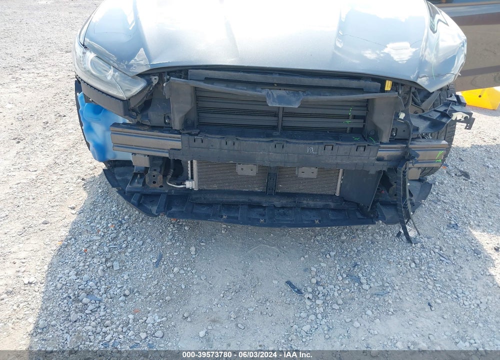 2015 FORD FUSION SE VIN: 1FA6P0H70F5121104