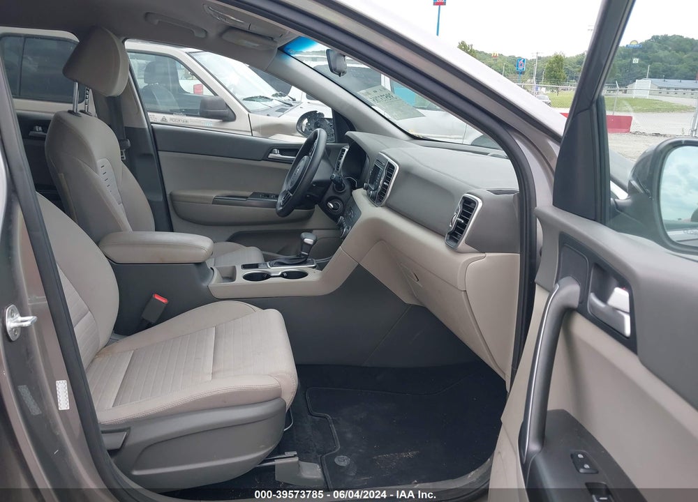 2018 KIA SPORTAGE LX VIN: KNDPM3AC9J7474969