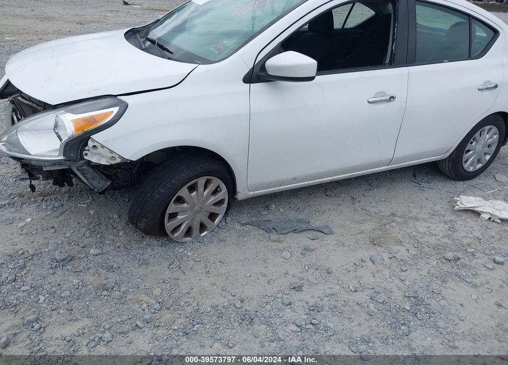 2019 NISSAN VERSA 1.6 SV VIN: 3N1CN7AP5KL852906