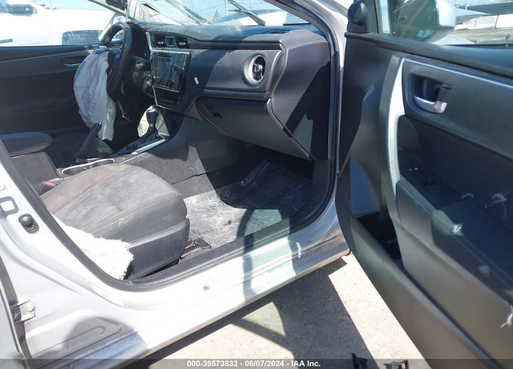 2019 TOYOTA COROLLA LE VIN: 5YFBURHE5KP896788