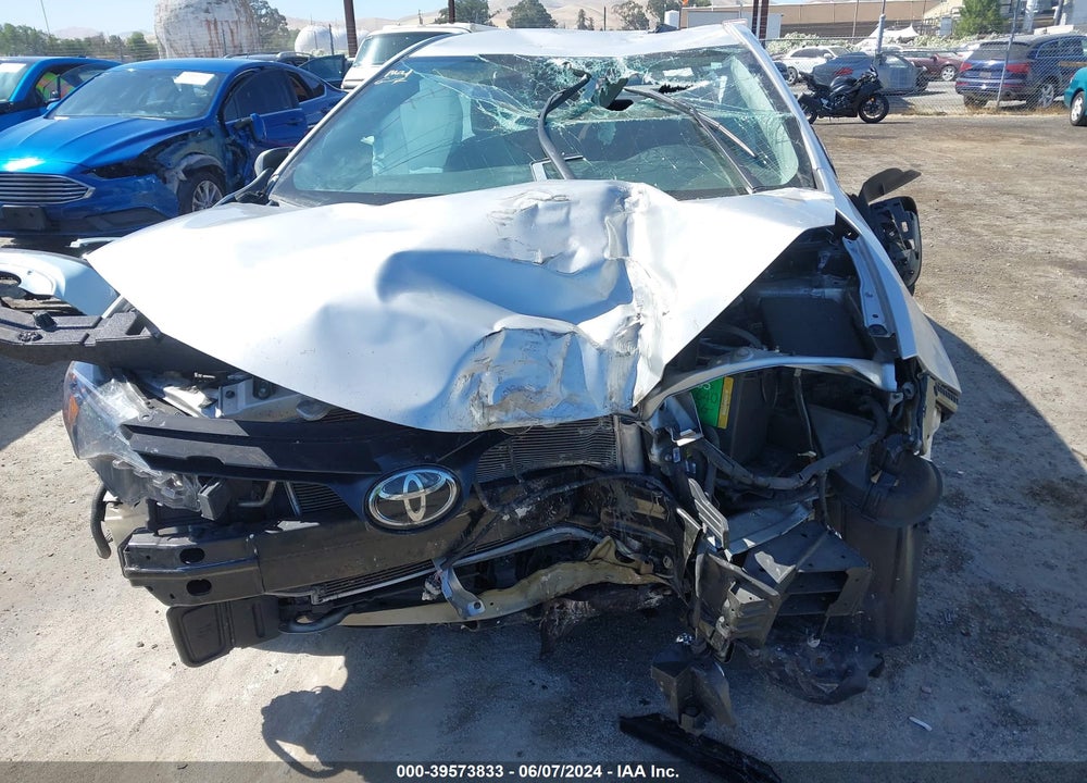 2019 TOYOTA COROLLA LE VIN: 5YFBURHE5KP896788