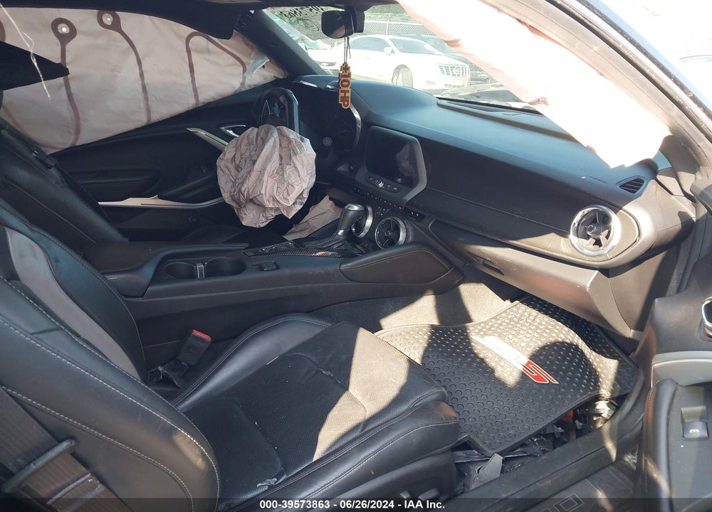 2017 CHEVROLET CAMARO 2SS VIN: 1G1FH1R71H0153547