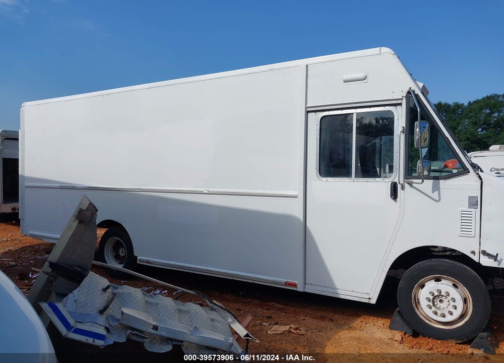 2009 WORKHORSE CUSTOM CHASSIS COMMERCIAL CHASSIS W42 VIN: 5B4KPD28693437100