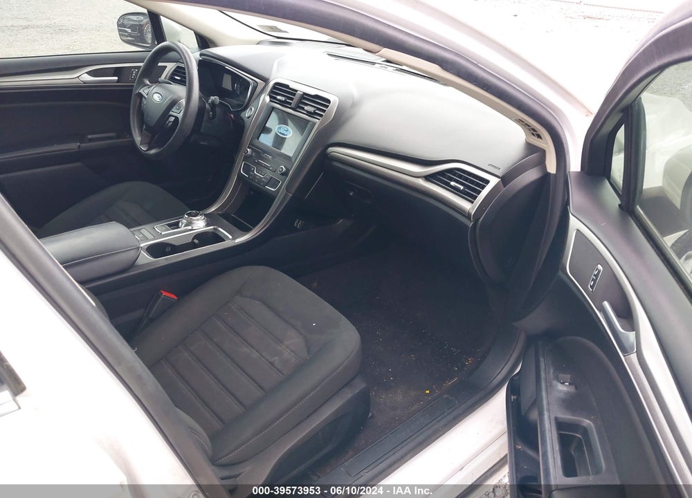 2020 FORD FUSION SE VIN: 3FA6P0HD3LR143256