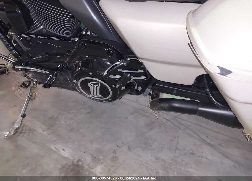 2014 HARLEY-DAVIDSON FLHXS STREET GLIDE SPECIAL VIN: 1HD1KRM10EB660426