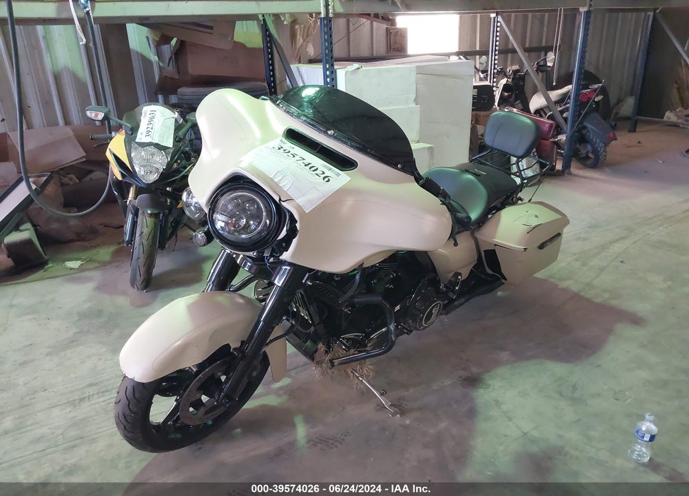 2014 HARLEY-DAVIDSON FLHXS STREET GLIDE SPECIAL VIN: 1HD1KRM10EB660426