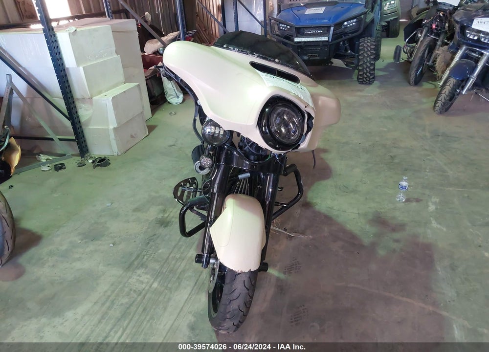 2014 HARLEY-DAVIDSON FLHXS STREET GLIDE SPECIAL VIN: 1HD1KRM10EB660426