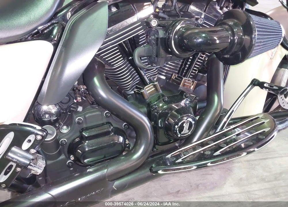 2014 HARLEY-DAVIDSON FLHXS STREET GLIDE SPECIAL VIN: 1HD1KRM10EB660426