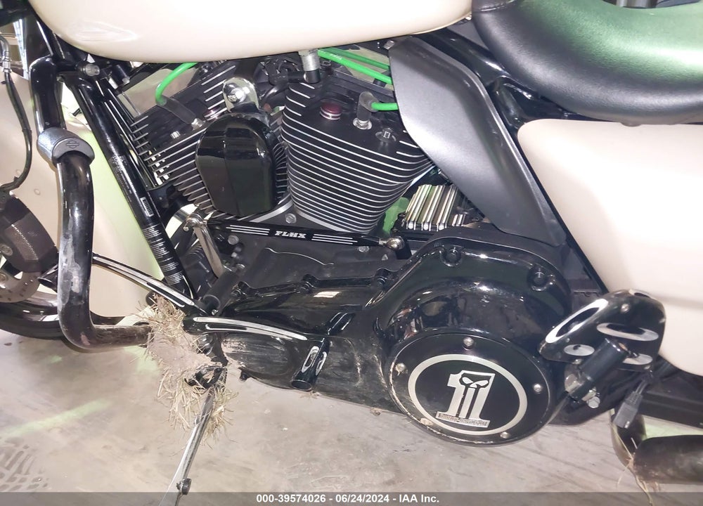 2014 HARLEY-DAVIDSON FLHXS STREET GLIDE SPECIAL VIN: 1HD1KRM10EB660426