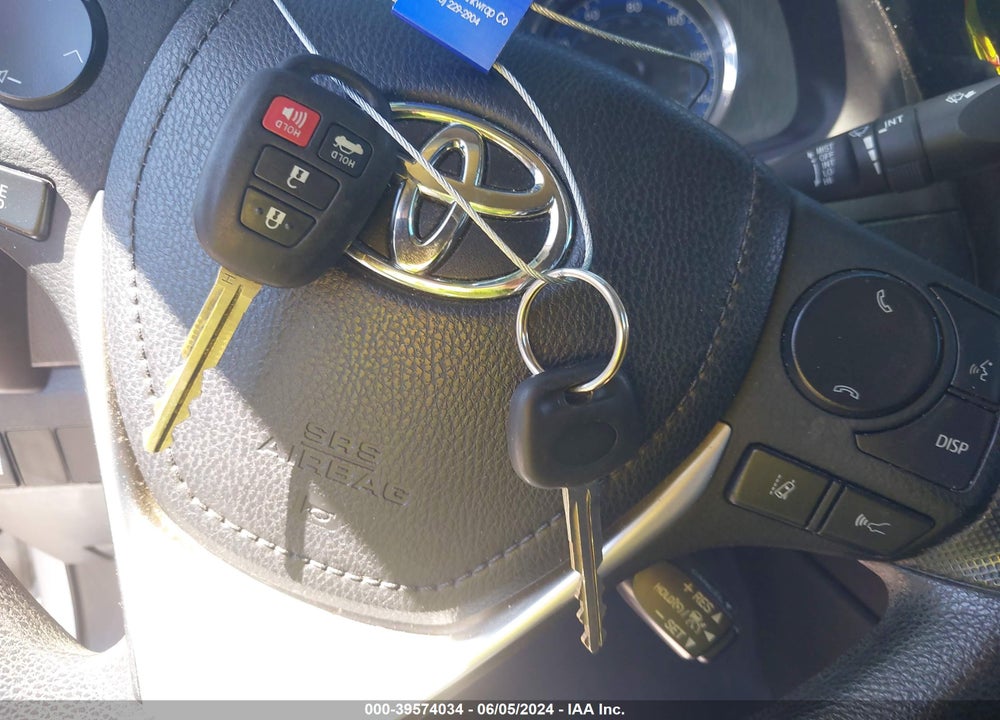2019 TOYOTA COROLLA LE VIN: 5YFBURHE1KP857101