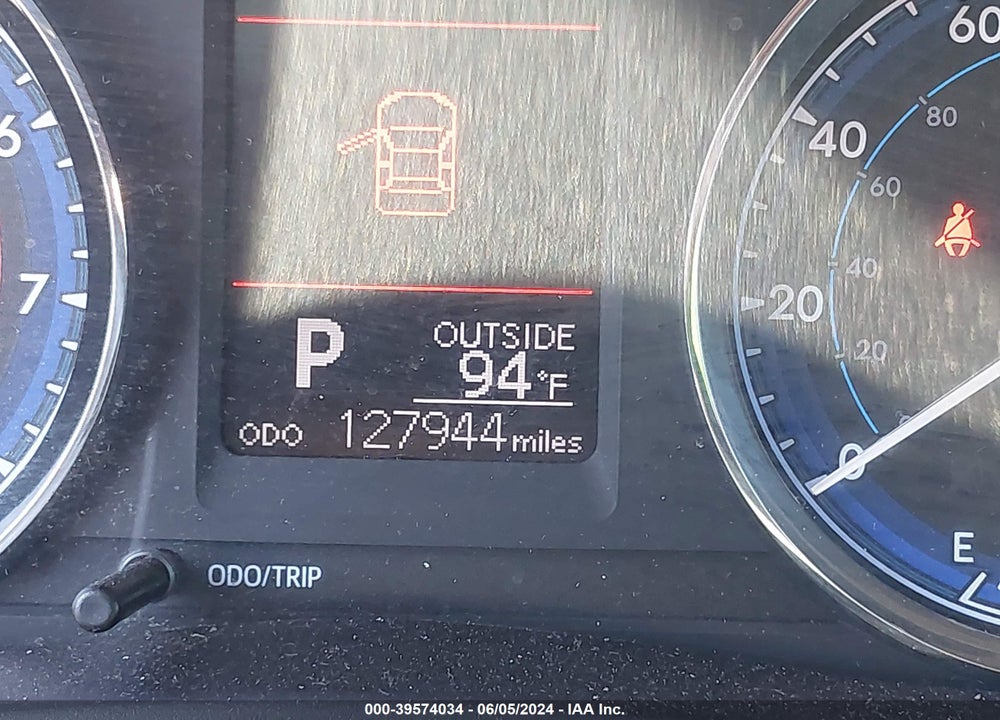 2019 TOYOTA COROLLA LE VIN: 5YFBURHE1KP857101