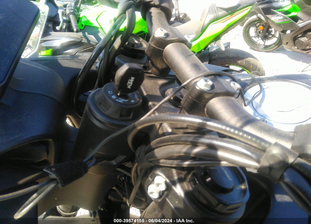 2024 KTM 790 DUKE VIN: LCETS7405RH703375