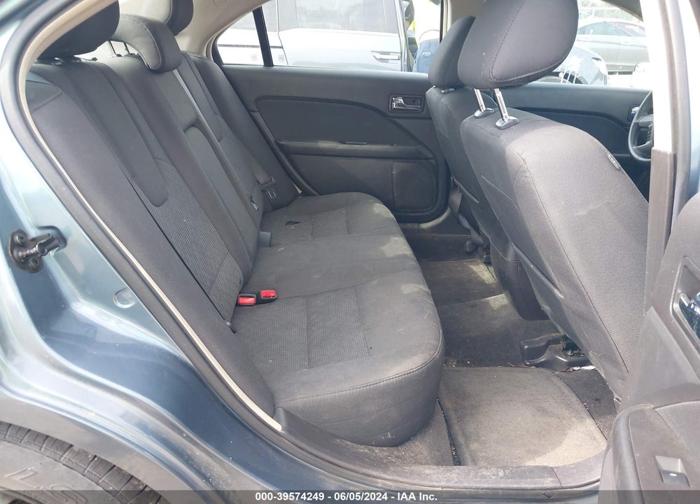 2011 FORD FUSION VIN: 3FAHP0HA2BR260369