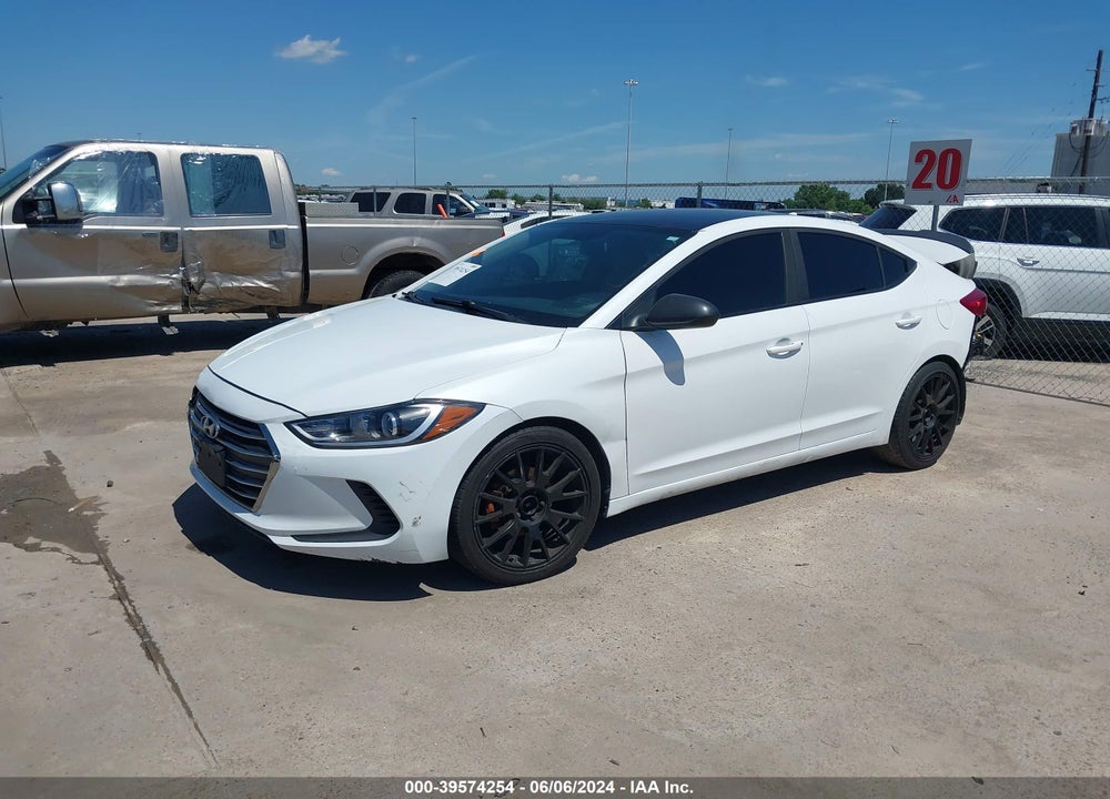 2018 HYUNDAI ELANTRA SEL VIN: 5NPD84LF5JH365053