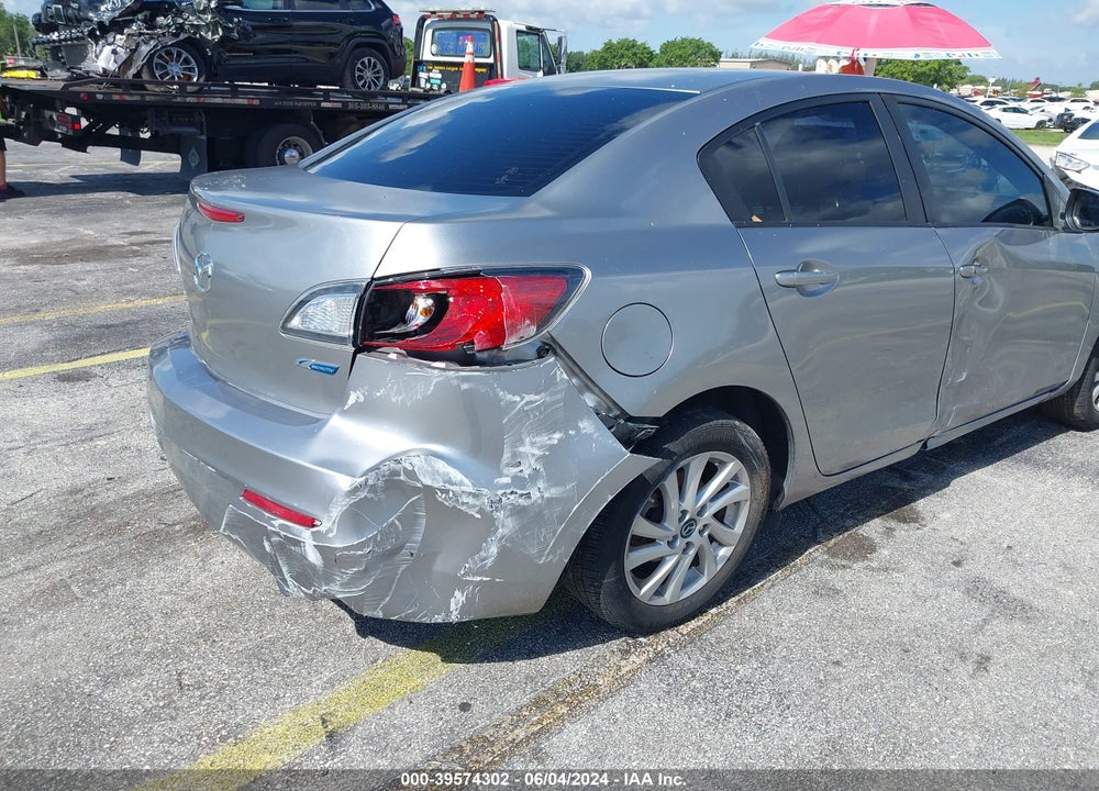 2013 MAZDA 3 I TOURING VIN: JM1BL1V70D1818646