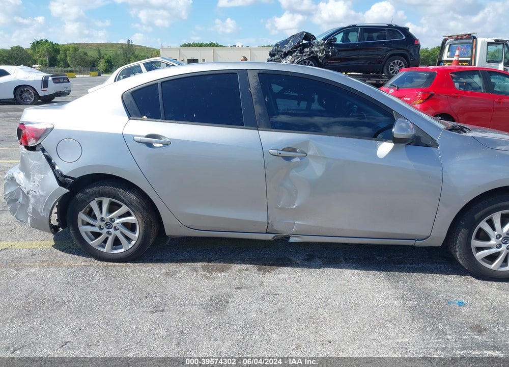 2013 MAZDA 3 I TOURING VIN: JM1BL1V70D1818646