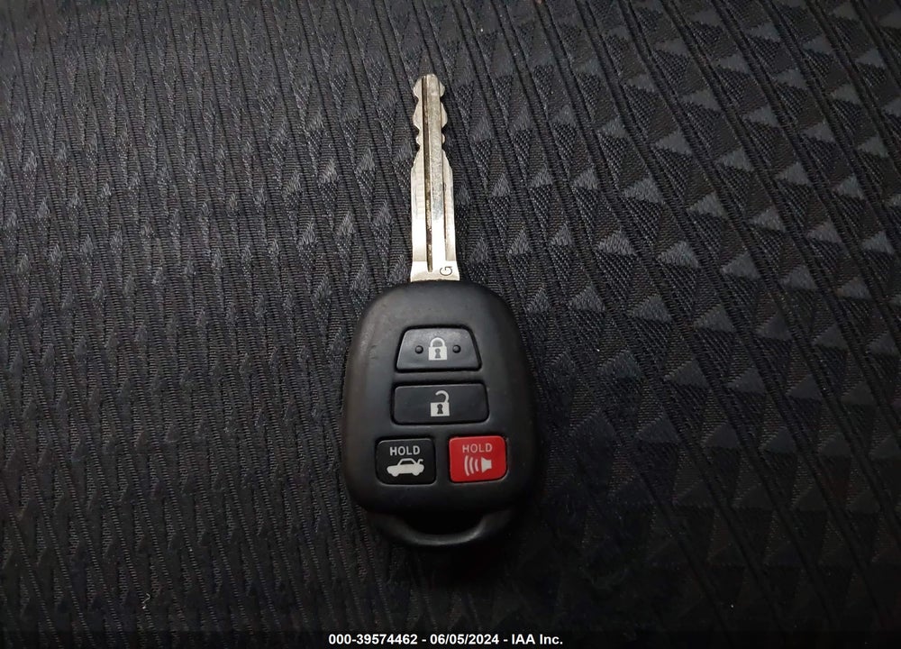 2013 TOYOTA CAMRY SE VIN: 4T1BF1FK4DU695938