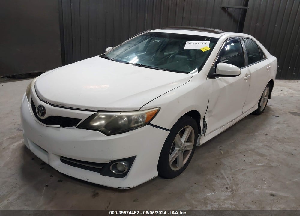 2013 TOYOTA CAMRY SE VIN: 4T1BF1FK4DU695938