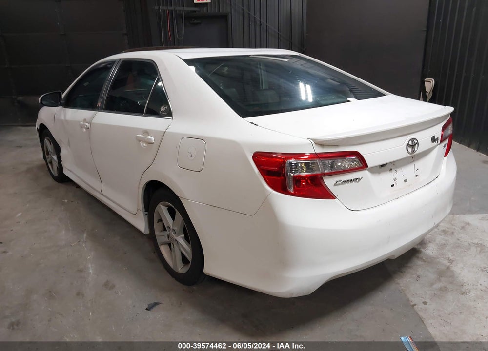 2013 TOYOTA CAMRY SE VIN: 4T1BF1FK4DU695938