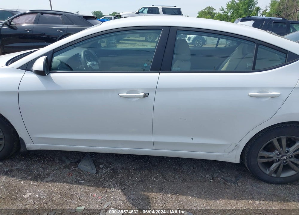 2018 HYUNDAI ELANTRA SEL VIN: 5NPD84LF9JH226110