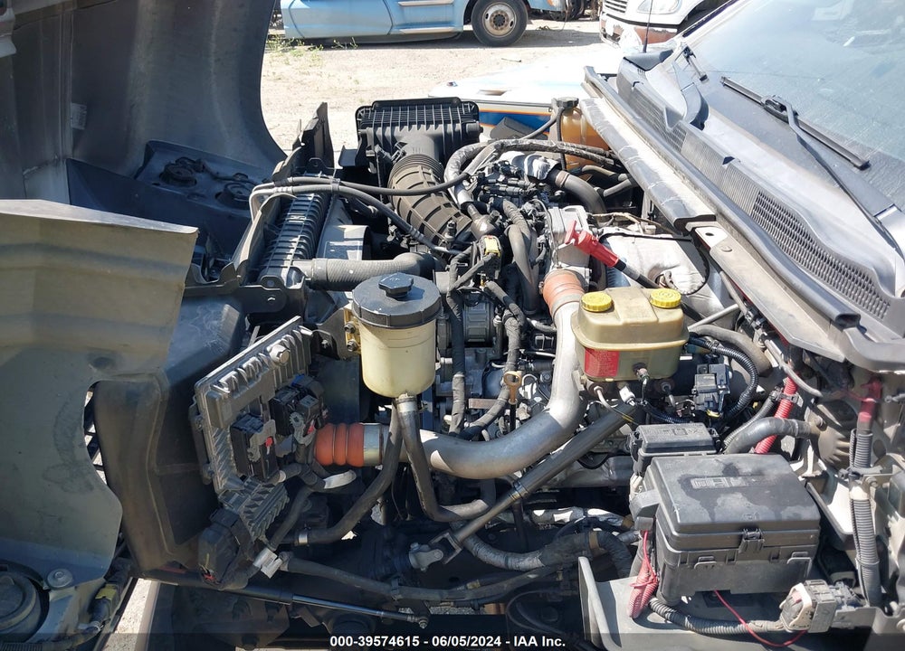 2019 CHEVROLET SILVERADO 4500HD 1WT VIN: 1HTKJPVK8KH827485